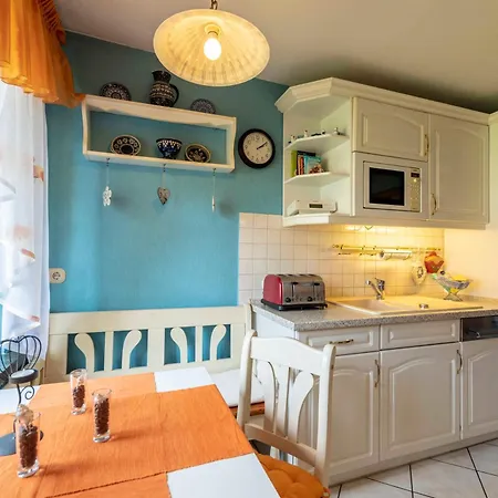 Holiday home Exklusives Untern Reetdach Sellin (Rugen)
