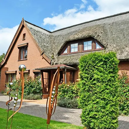 Exklusives Untern Reetdach Vakantiehuis