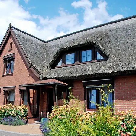 Exklusives Untern Reetdach Holiday home